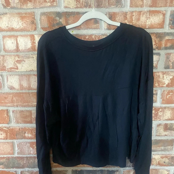 Buckle white crow embellished top - Picture 2 of 7